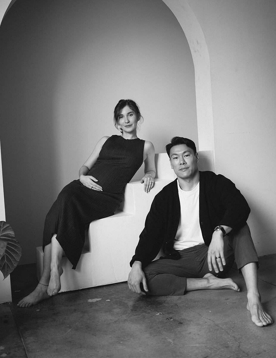 pareja embarazo estudio blanco y negro acim